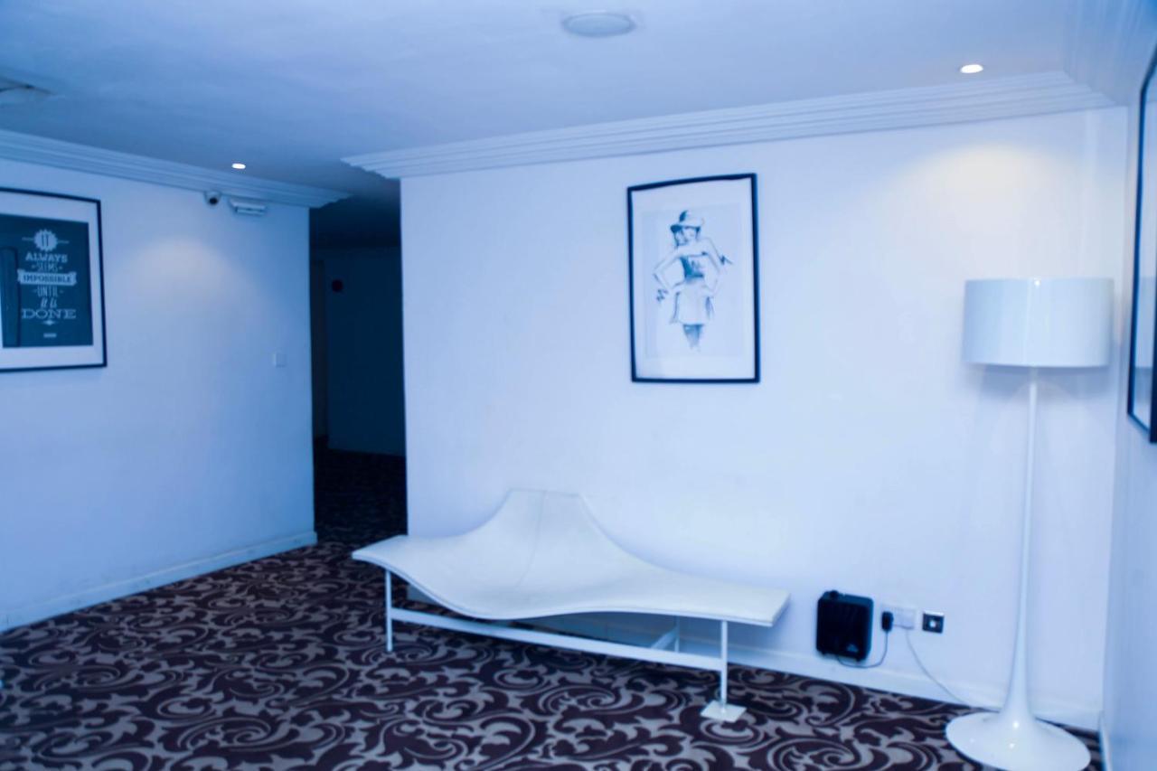 Summerset Continental Hotel Gana Mobushipe Exterior foto